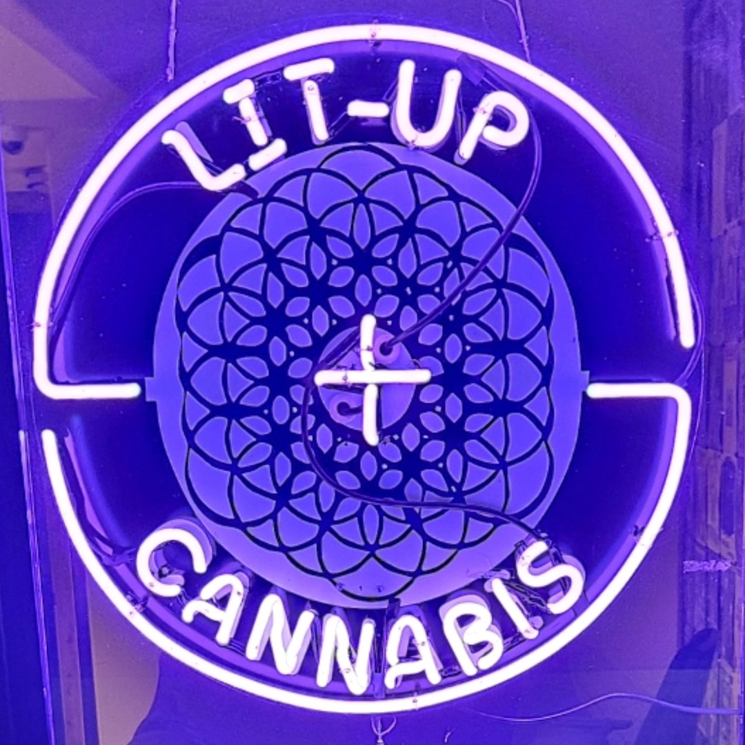 Lit Up Cannabis (MED)