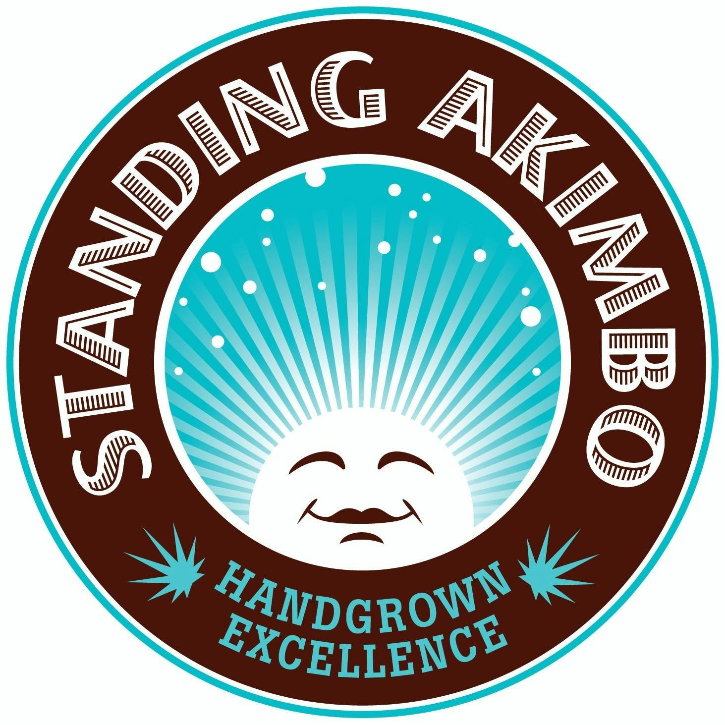 Standing Akimbo - Denver (Med logo